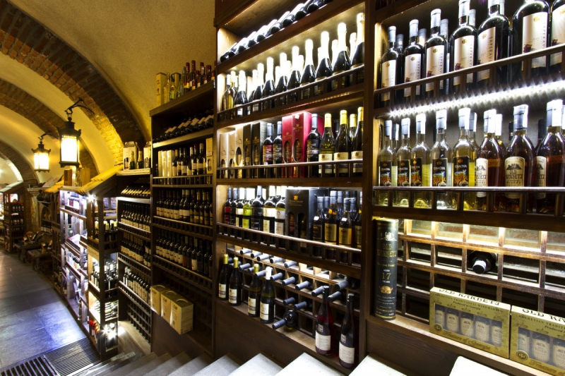 vente-ST MARTIN VESUBIE-min_world_street_travel_shop_canon_georgia_wine_bottles-429767